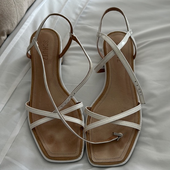 Schutz Narah Mid sandal in white - Picture 3 of 7